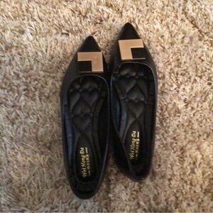 NEW-Wei Hong Da Black Flats Size 8